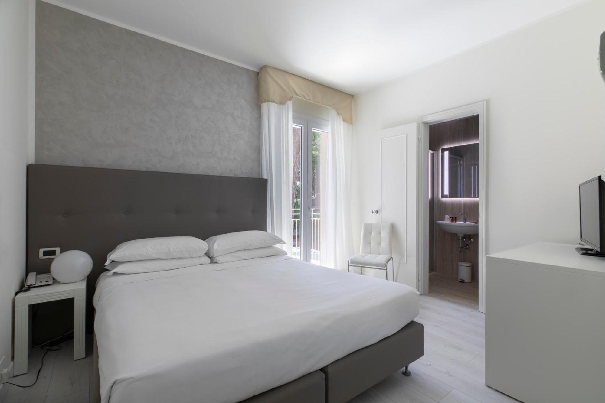 Hotel Gallia & Resort Jesolo Extérieur photo