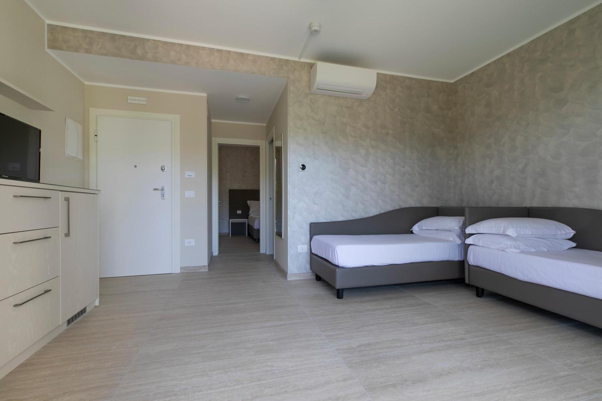 Hotel Gallia & Resort Jesolo Extérieur photo