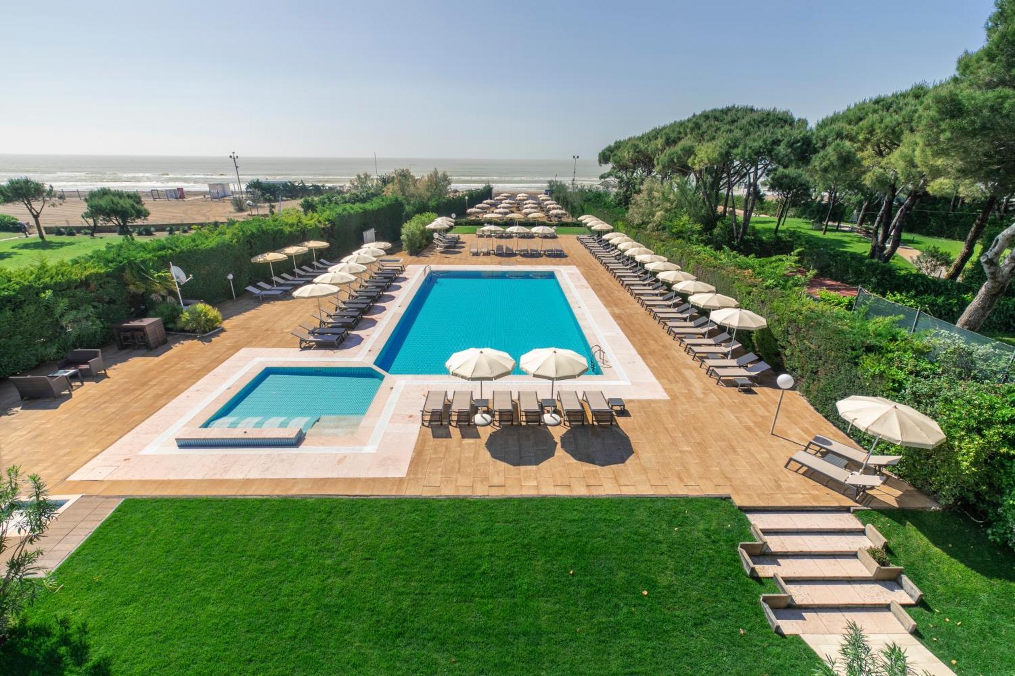 Hotel Gallia & Resort Jesolo Extérieur photo