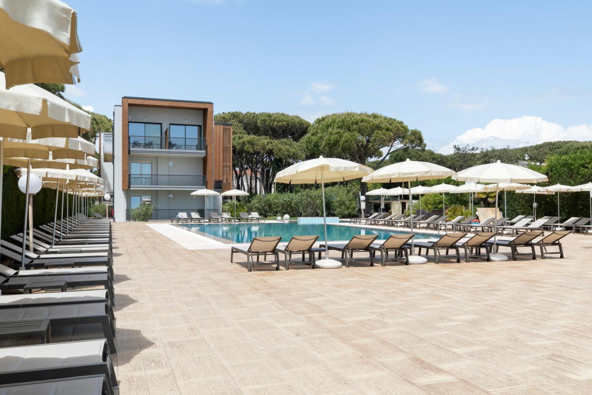 Hotel Gallia & Resort Jesolo Extérieur photo