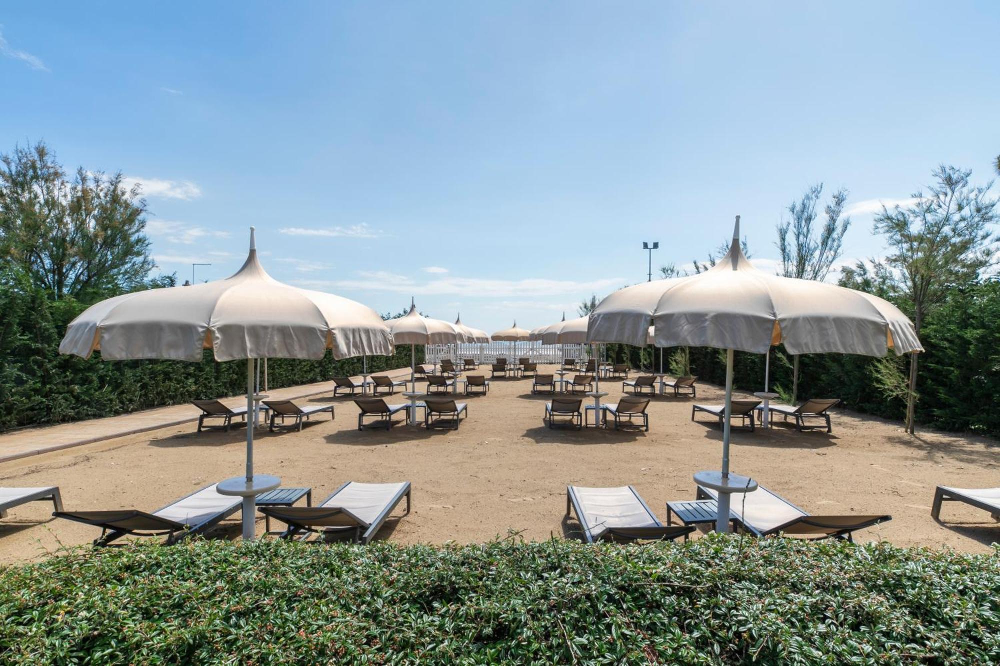 Hotel Gallia & Resort Jesolo Extérieur photo