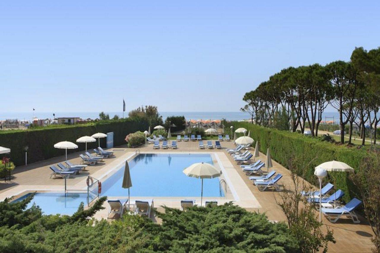 Hotel Gallia & Resort Jesolo Extérieur photo