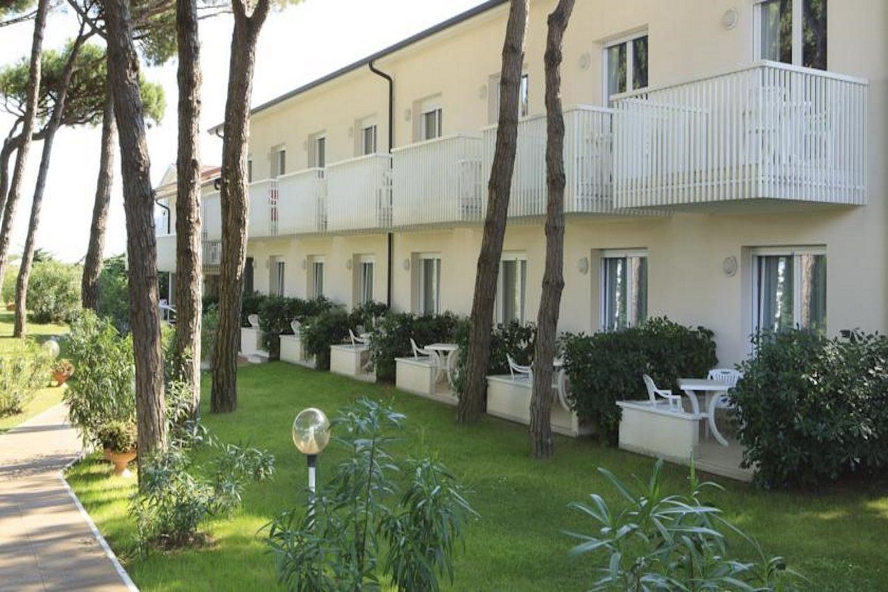 Hotel Gallia & Resort Jesolo Extérieur photo